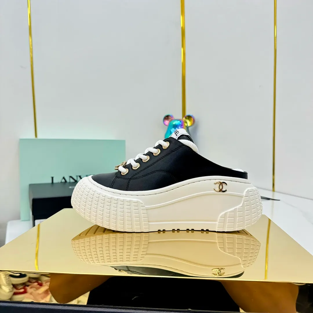 👟👟Ex-factory price 620👟👟 Chanel bread shoes ~ original calfskin panda shoes Chanel 25C latest hot style panda black and white sports shoes casual sneakers Xiaoxiang hot item classic black and white panda color coco girls must pay Fabric: original custom mixed sheepskin lining: original imported breathable mesh lining outsole: Original molded rubber + TPU combination Size: Women's 35-41 👉 👉 👉